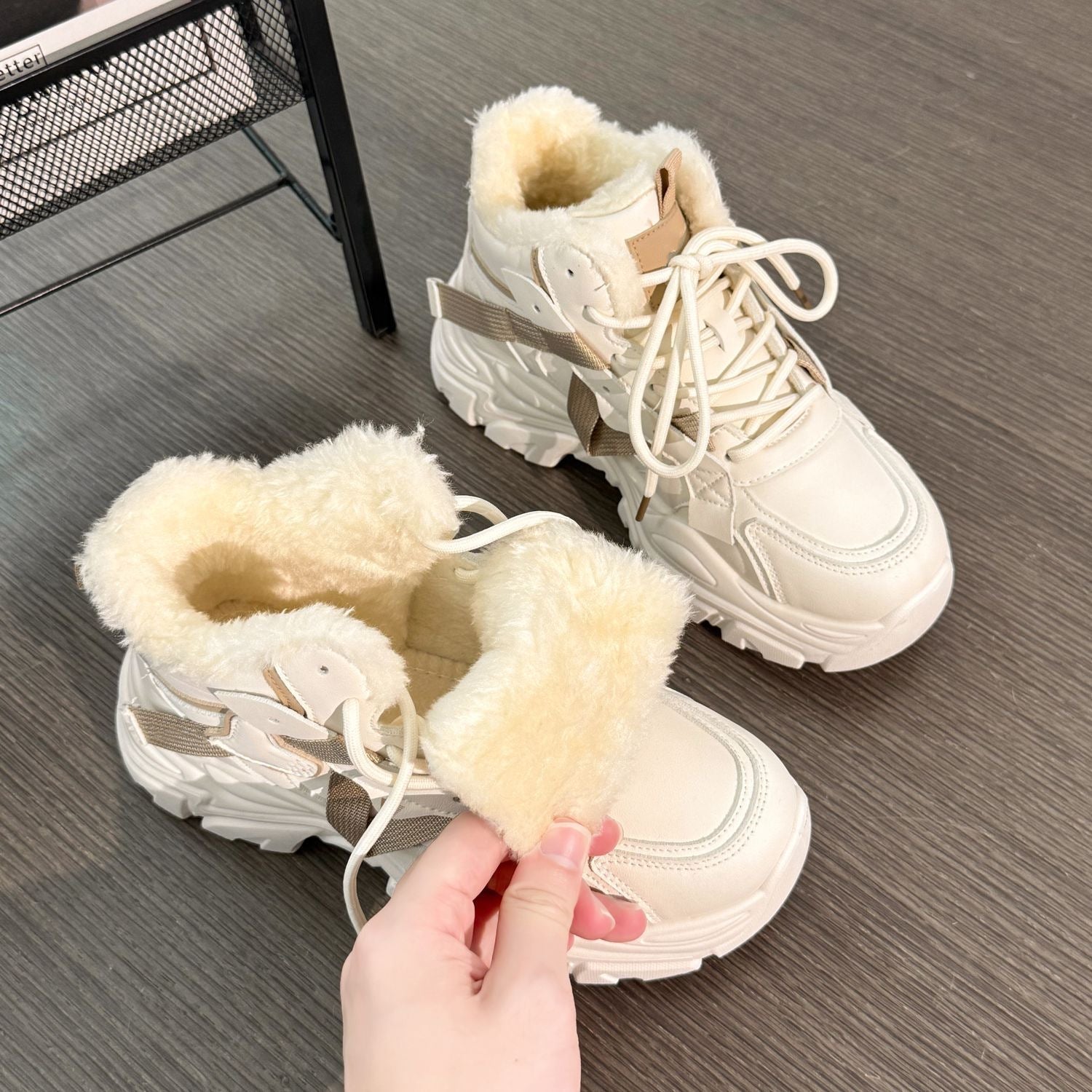 Damen Gefütterte Fitness-Sneaker mit rutschfester Sohle und modernem Design R&B
