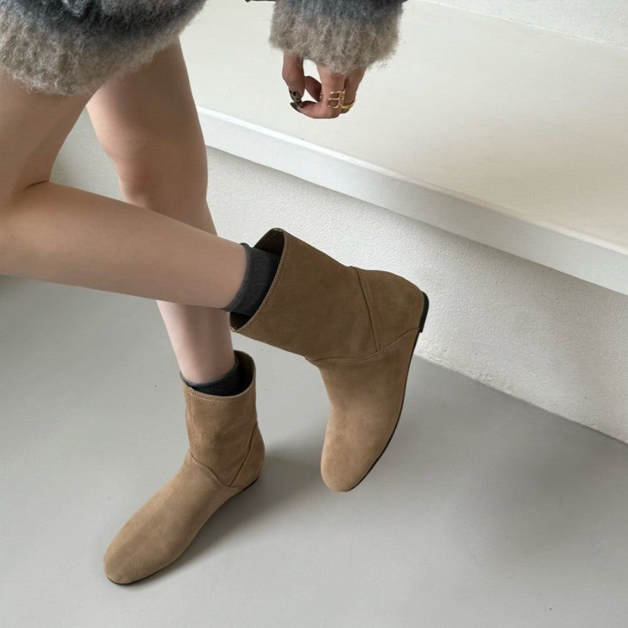 Damen Elegante Stiefeletten aus weichem Wildleder mit praktischem Anziehschlitz R&B