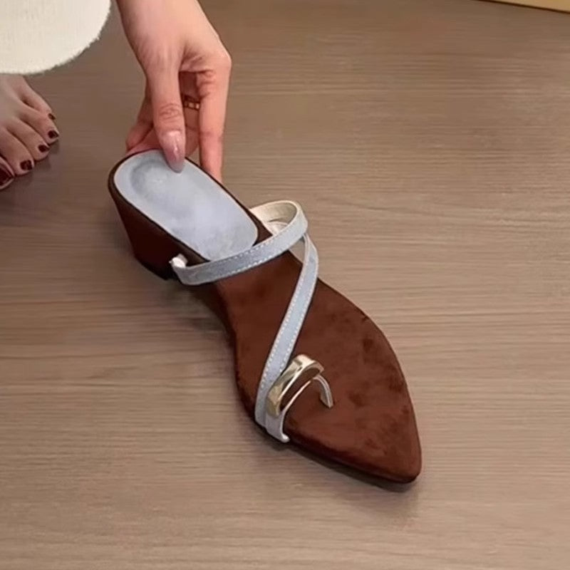 Damen Wedgesandalen mit seitlichem Schnallenakzent und eleganter Riemenkonstruktion R&B