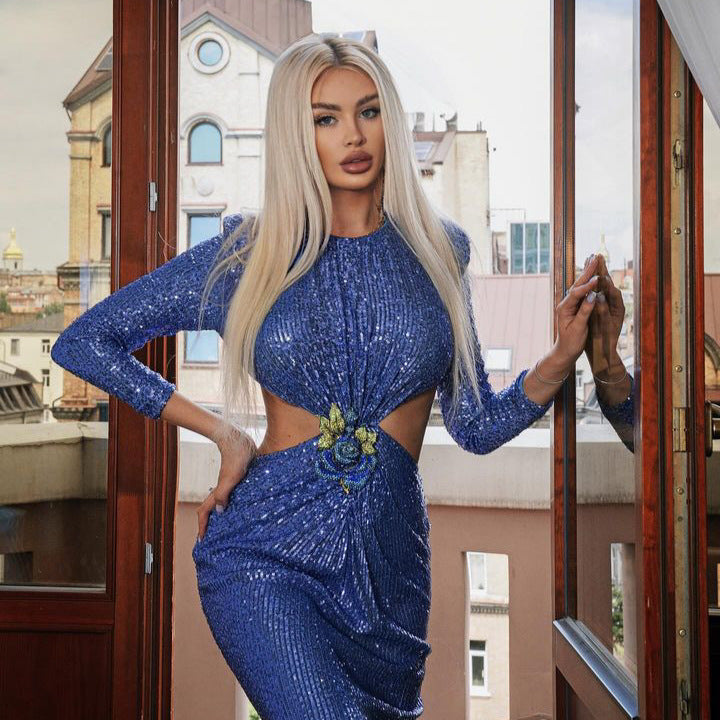 Damen Glamouröses Abendkleid mit schimmernden Pailletten und innovativen Drapierungsdetails R&B
