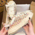 Damen Sneakers mit luxuriösen Details