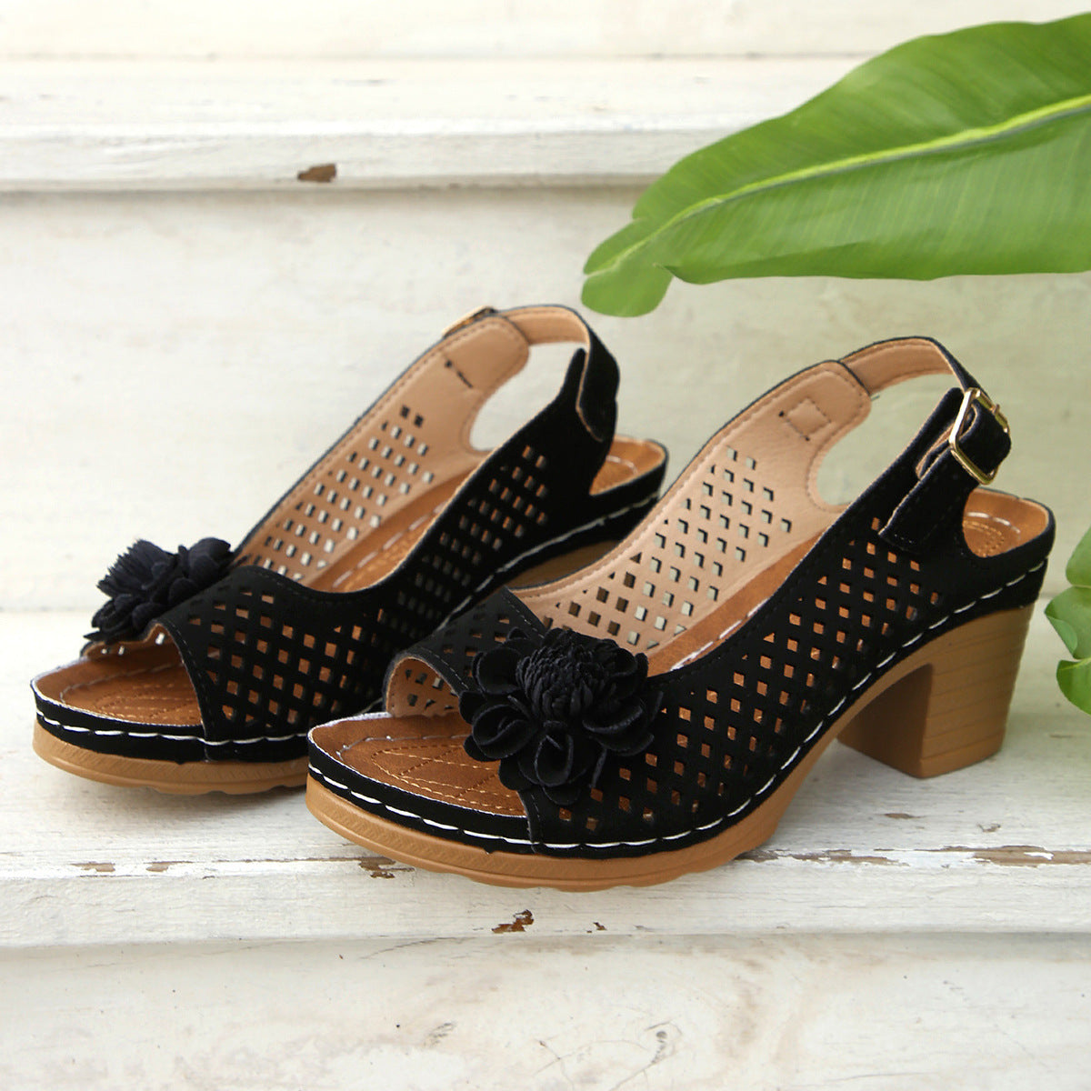 Damen Sandaletten mit floralem Design und rutschfester Sohle R&B