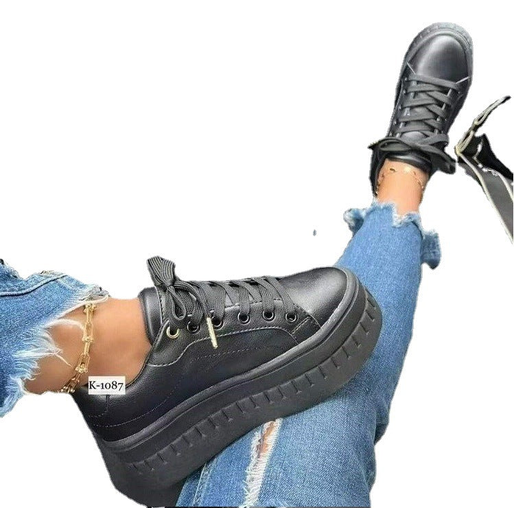 Damen Plateau-Sneaker mit modischem Metallic-Design und rutschfester Sohle R&B
