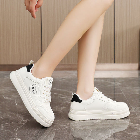 Damen Sportliche Sneaker mit gepolsterter Laufsohle und atmungsaktiver Obermaterialkombination R&B
