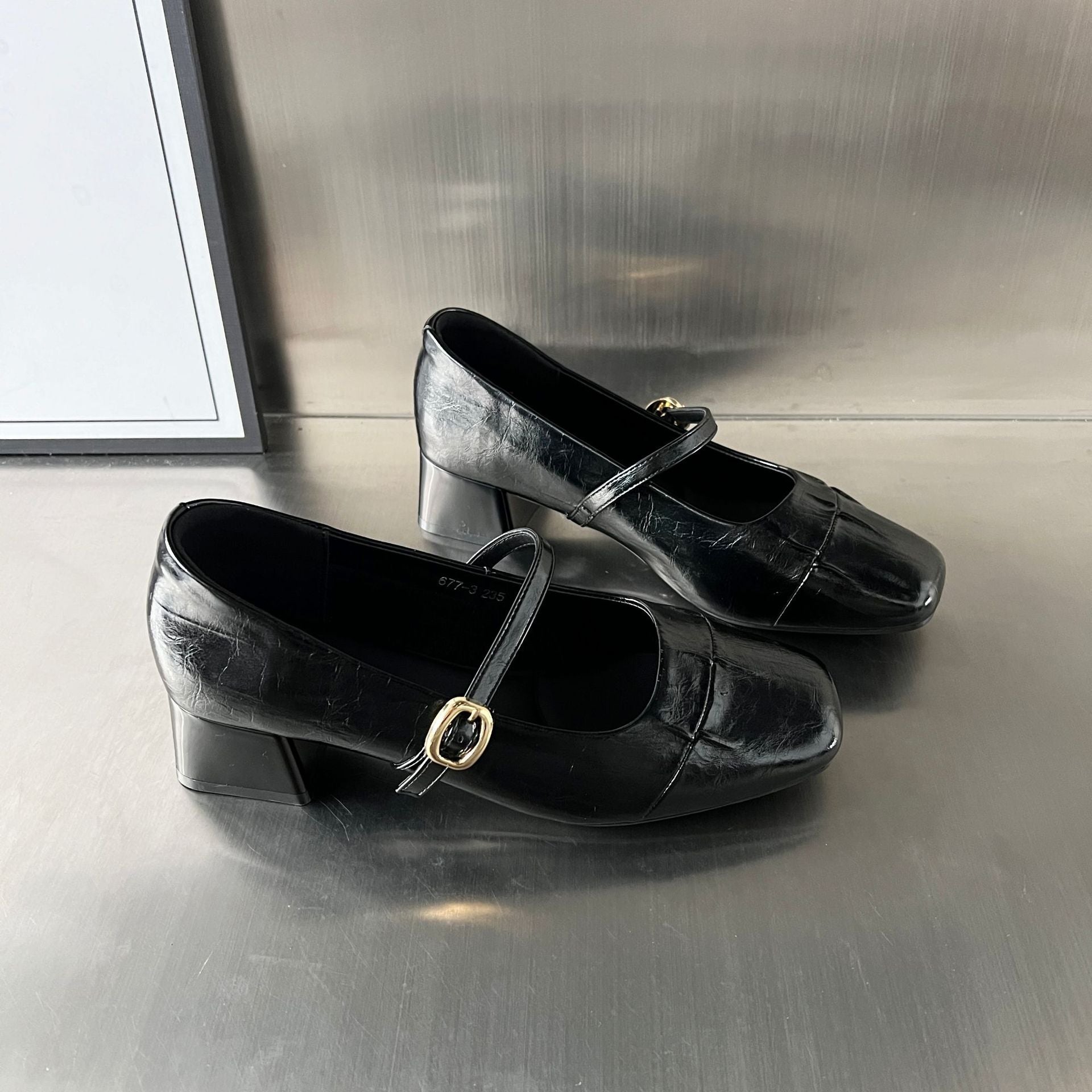 Damen Elegante Ballerinas mit dekorativem Riemen und hochwertiger Lederoberfläche R&B