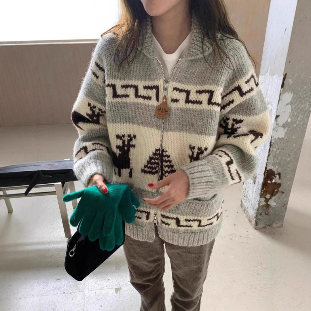 Damen Strickjacke mit auffälligem Rentier-Muster und hochwertiger Verarbeitung R&B