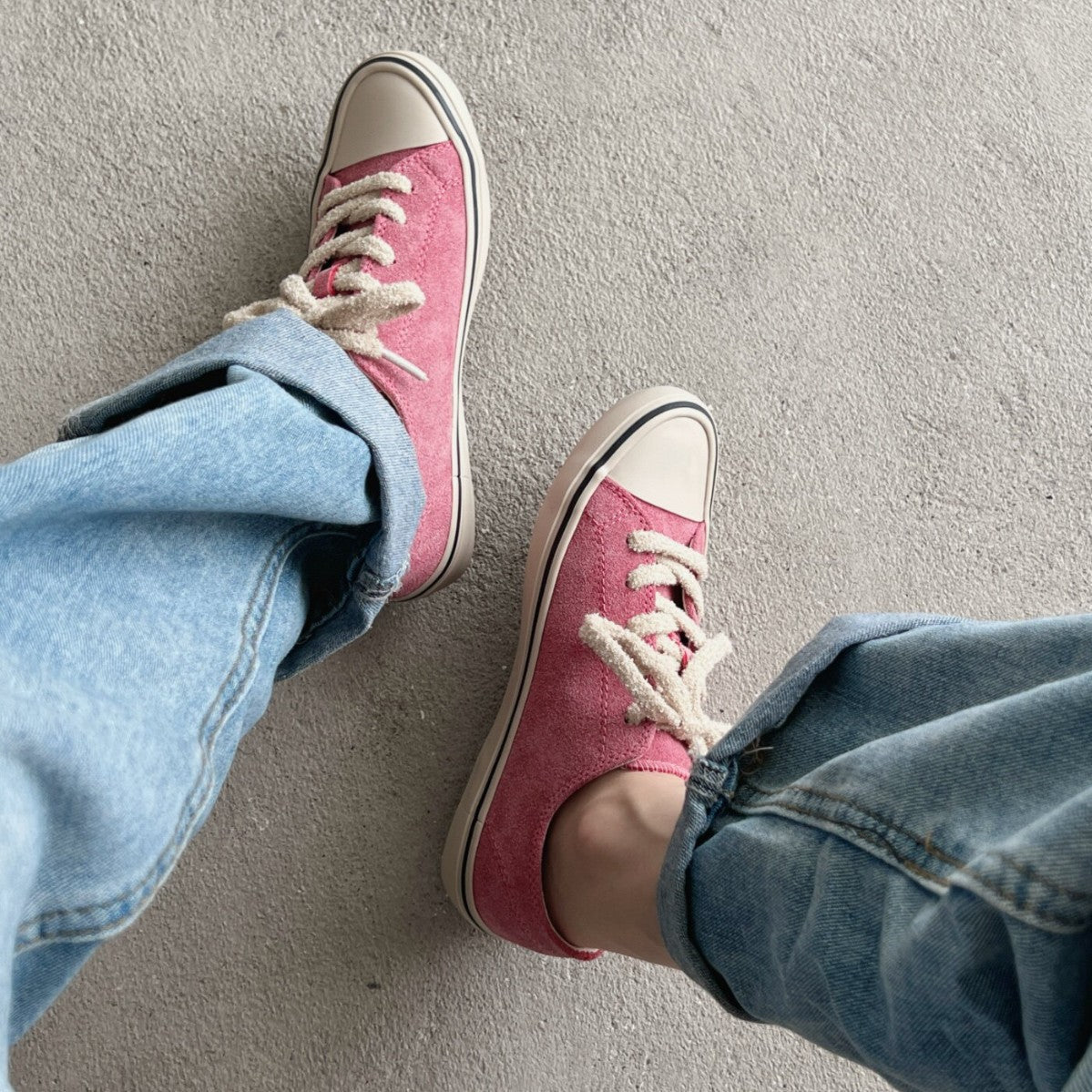 Damen Freizeit-Sneaker mit weichem Veloursleder und dicker Schnürung R&B