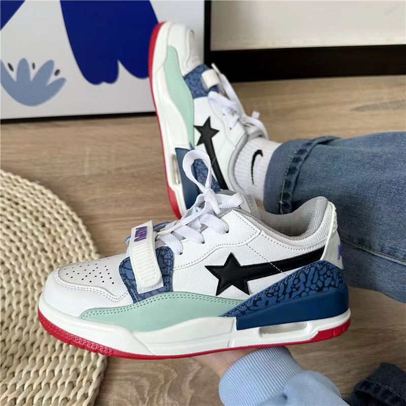 Damen Sneakers mit innovativem Klettverschluss und stilvollem Sternen-Design R&B