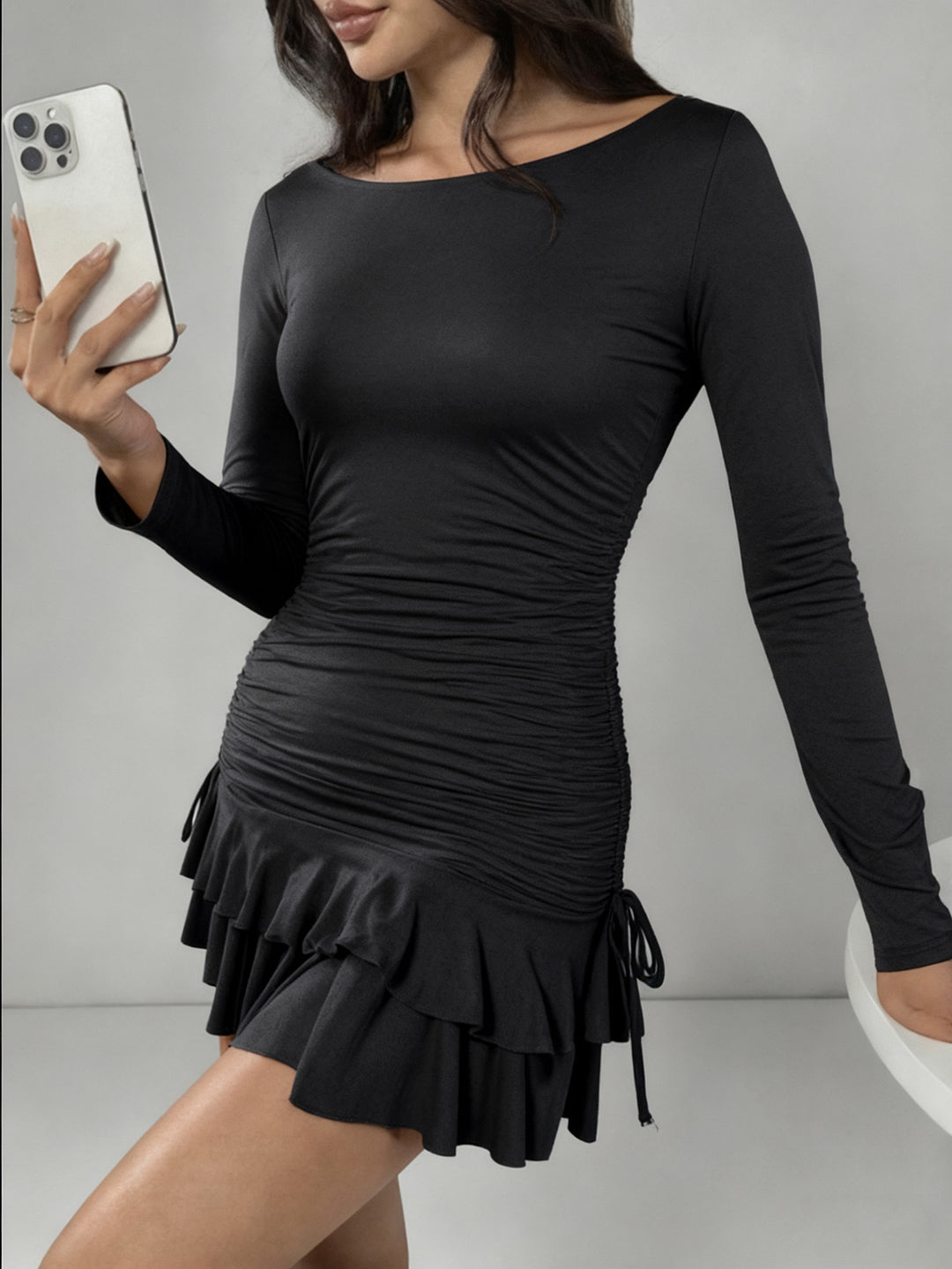 Damen Figurbetontes Minikleid mit Rüschendetails und seitlichen Bindebändern R&B