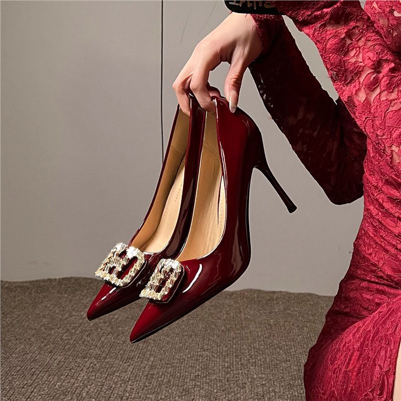 Damen eleganten High Heel Pumps mit funkelndem Schmuckdetail R&B