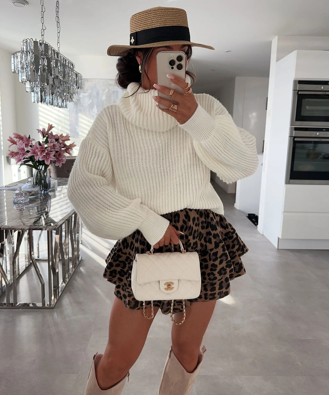 Damen Strickpullover mit hohem Kragen und voluminösen Ärmeln R&B