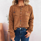 Damen Strickjacke mit bunten Knopfdetails und praktischen Taschen R&B