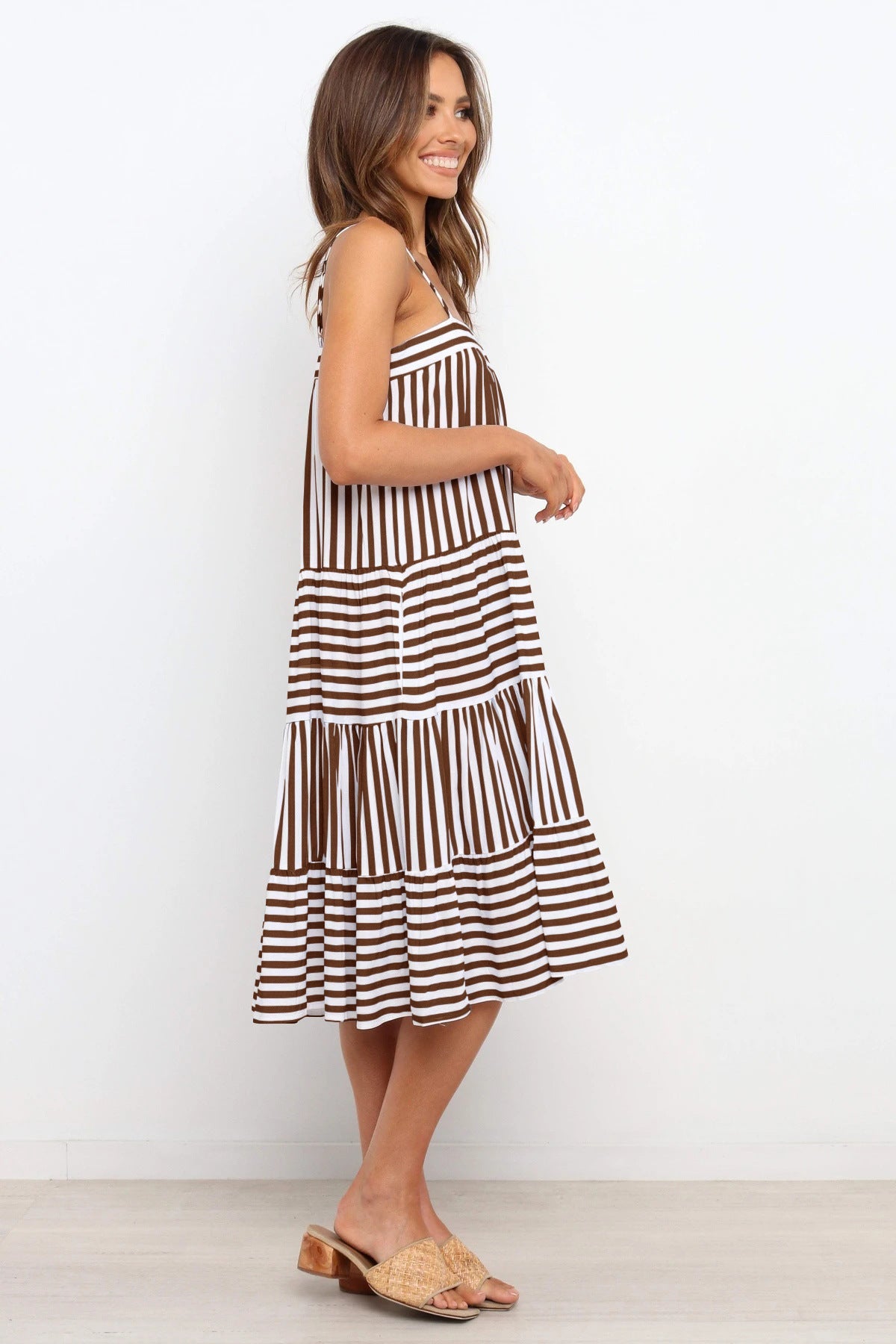 Damen luftiges Maxikleid aus Baumwolle mit gestreiftem Volantdesign R&B
