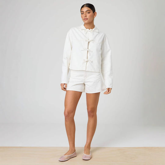 Damen modische Denimjacke mit dekorativen Kordelzügen R&B