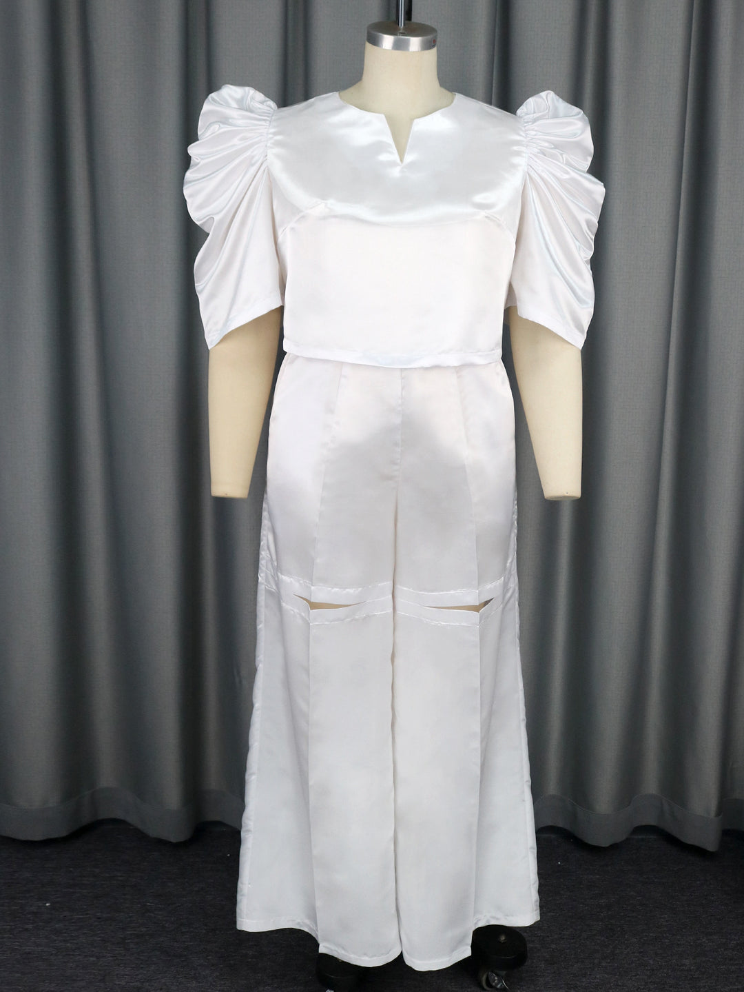 Damen Elegantes Jumpsuit mit voluminösen Puffärmeln und schickem Taillierungsdetail R&B