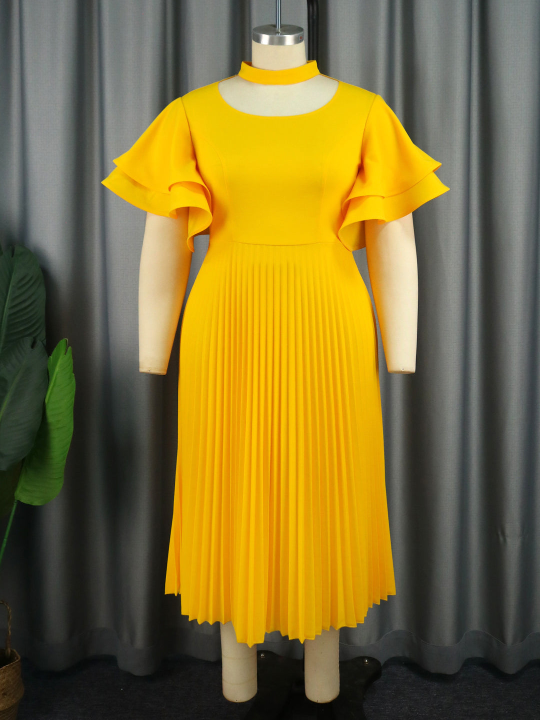 Damen Plissee Maxikleid mit Choker und voluminösen Ärmeln R&B