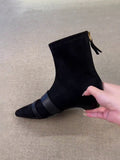 Damen Ankle Boots mit modischem Schnitt und elegantem Riemendetail