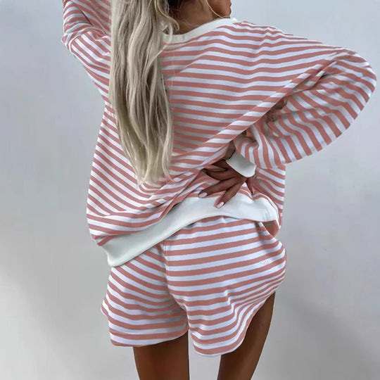 Damen Sportliches Streifenoberteil mit kurzen Shorts R&B