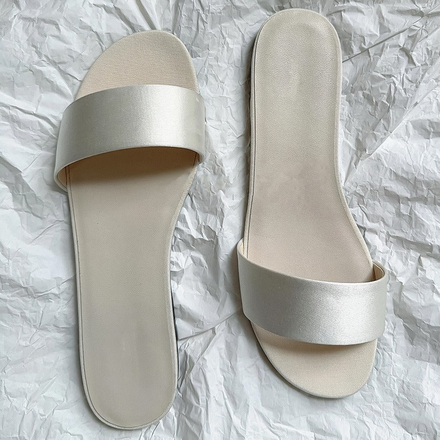 Damen Elegante und komfortable Slipper mit breiten Riemen R&B