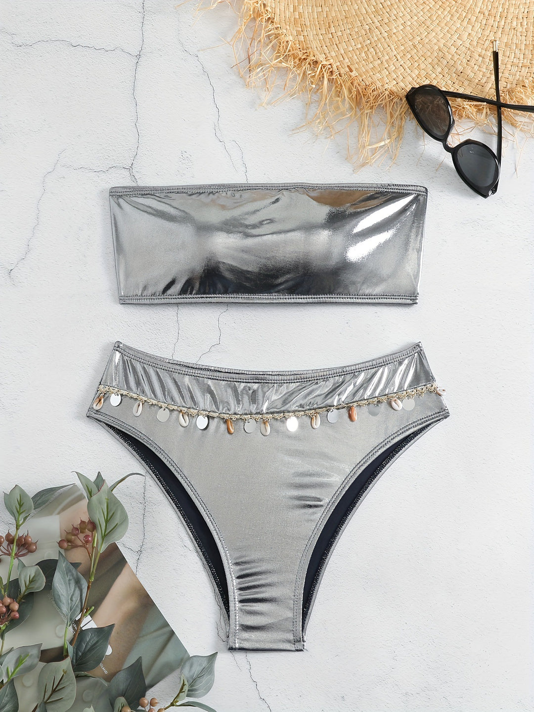 Damen Bandeau-Bikini mit eleganter Glanzoptik und modischen Muscheldetails R&B