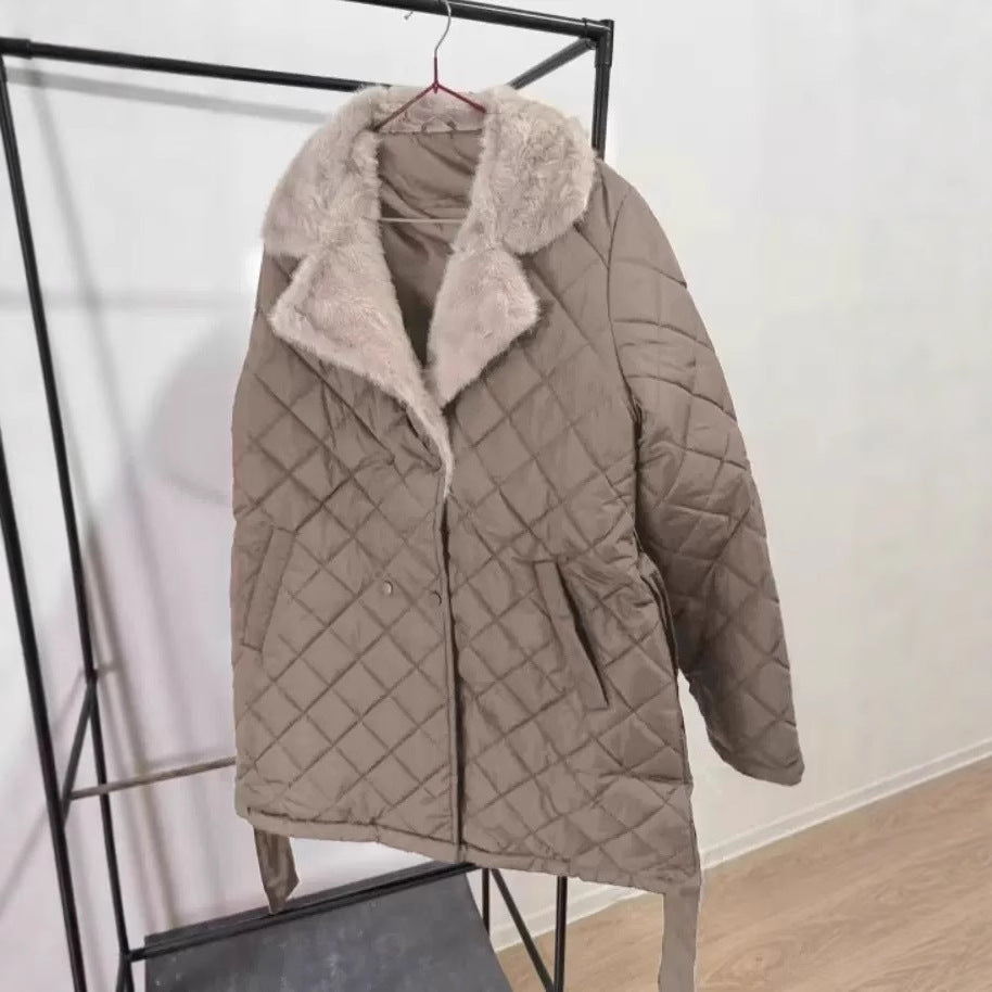 Damen gesteppte Winterjacke mit weichem Kragen und praktischen Taschen R&B