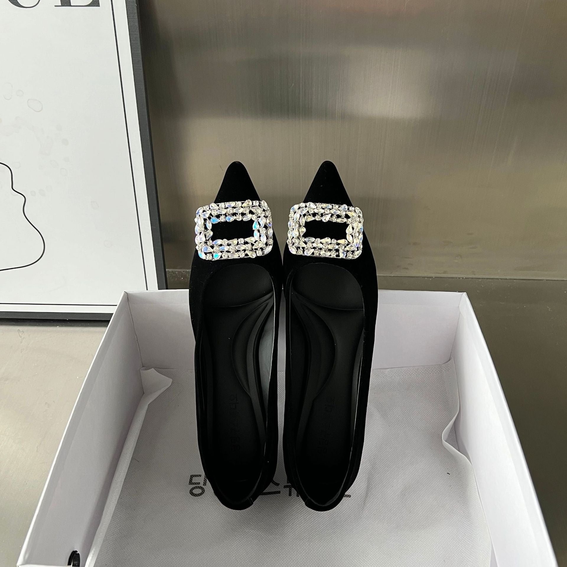 Damen elegante Pumps mit funkelnder Schmuckapplikation R&B