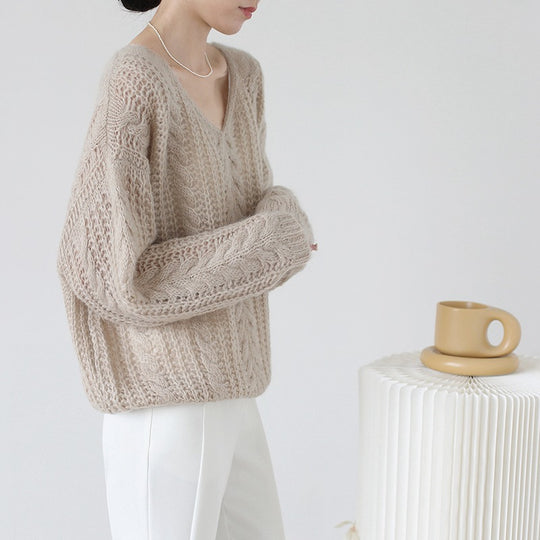 Damen Grobstrickpullover mit V-Ausschnitt und luftiger Struktur R&B
