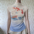 Damen figurbetontes T-Shirt mit eleganter Goldfisch-Illustration R&B