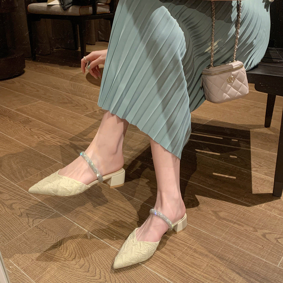 Damen Slingback-Pumps mit glitzerndem Riemchen und eleganter Spitze