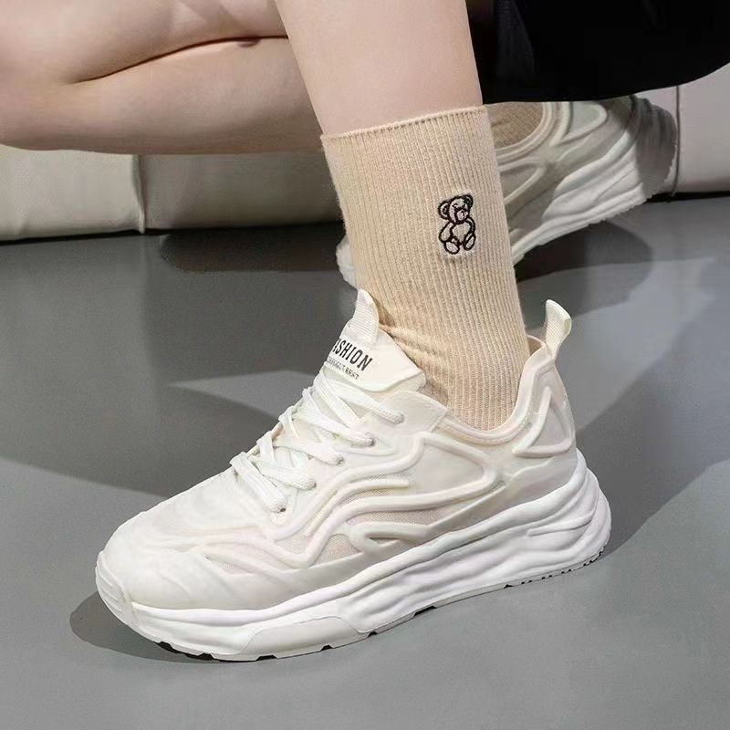 Damen Sportliche Sneaker mit atmungsaktiver Netzstruktur und dämpfender Sohle R&B