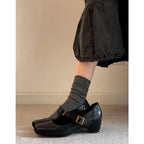 Damen Elegante und bequeme Schuhe mit T-Strap