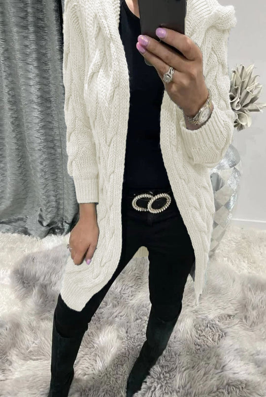 Damen Grobstrickjacke mit elegantem Zopfmuster und praktischer Kapuze R&B