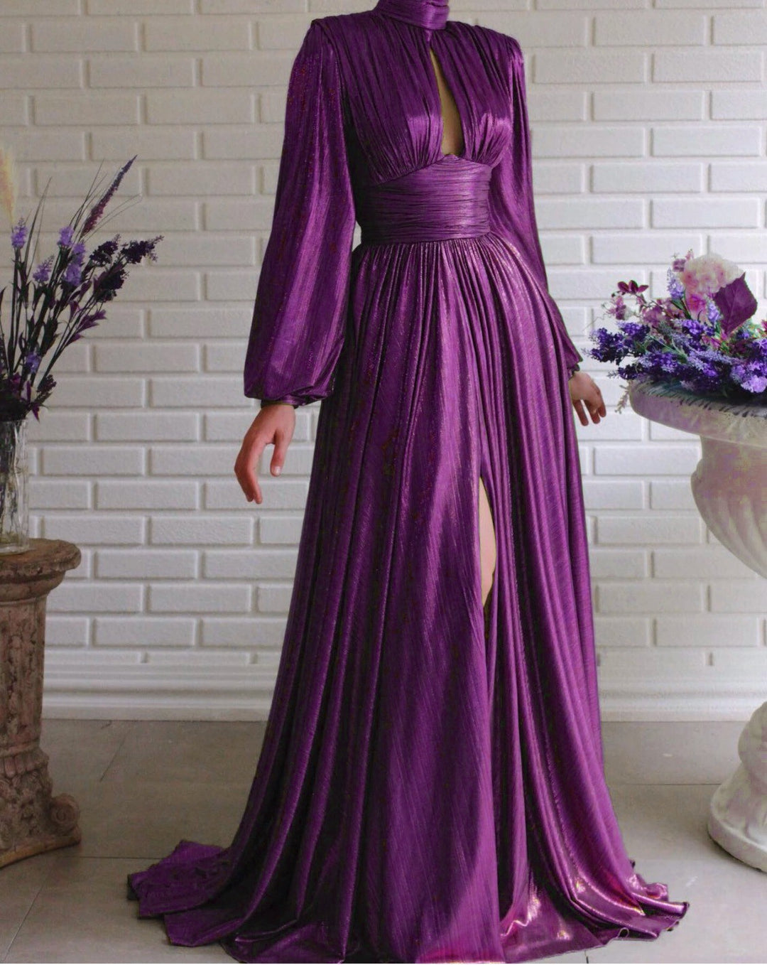 Damen Elegantes Maxikleid mit plissierten Details und luxuriösem Fall R&B