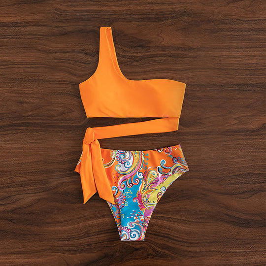 Damen Triangel-Bikini mit asymmetrischem Oberteil und elegantem Wickelband R&B