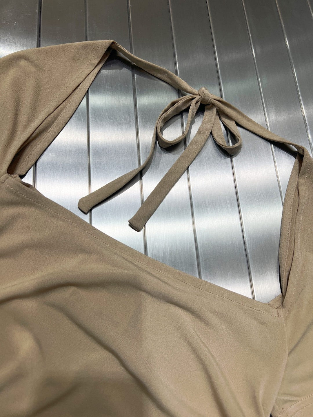 Damen Stretchbluse mit dekorativem Rückenausschnitt R&B