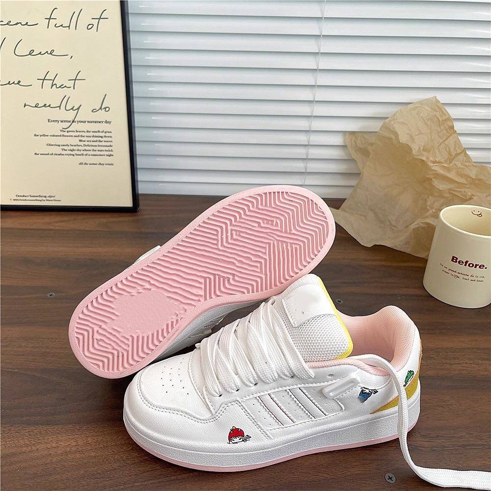 Damen Modische Sneakers mit innovativer Dämpfung und verspielten Applikationen R&B