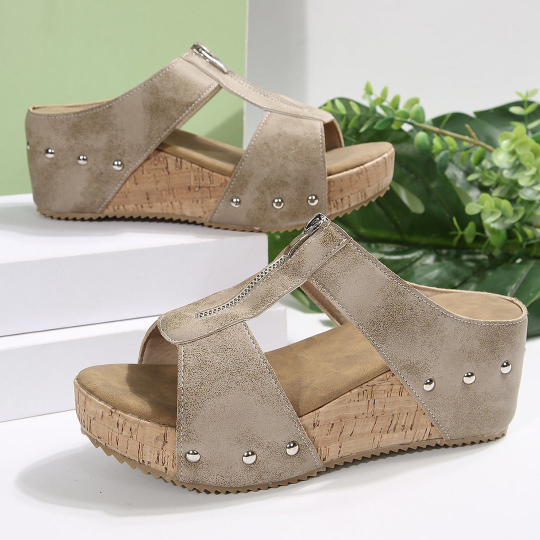 Damen Wedge-Sandalen mit seitlichem Reißverschluss und stylischen Akzenten R&B