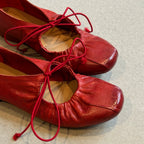 Damen Ballerina-Schuhe mit elegante Raffung und modischem Schnürdetail