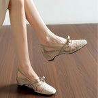 Damen Ballerinas mit zartem Punktemuster und elegantem Riemchen R&B
