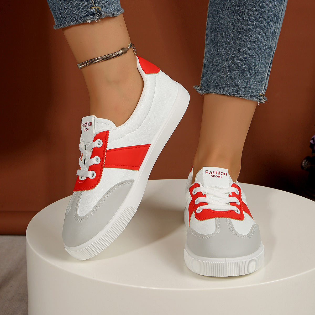 Damen Sportliche Sneaker mit atmungsaktivem Obermaterial und komfortablem Fußbett R&B