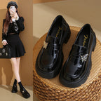 Damen komfortable Loafers mit glänzendem Finish und robuster Sohle R&B