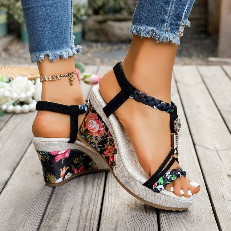 Damen Wedgesandalen mit floralem Detail R&B