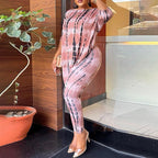 Damen Stylishes Freizeit-Outfit mit Oversized Oberteil und enganliegender Hose R&B