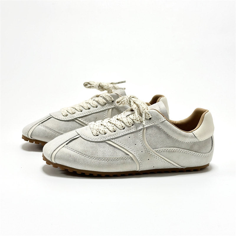 Damen Sportliche Lifestyle Sneakers mit elegantem Glanz R&B