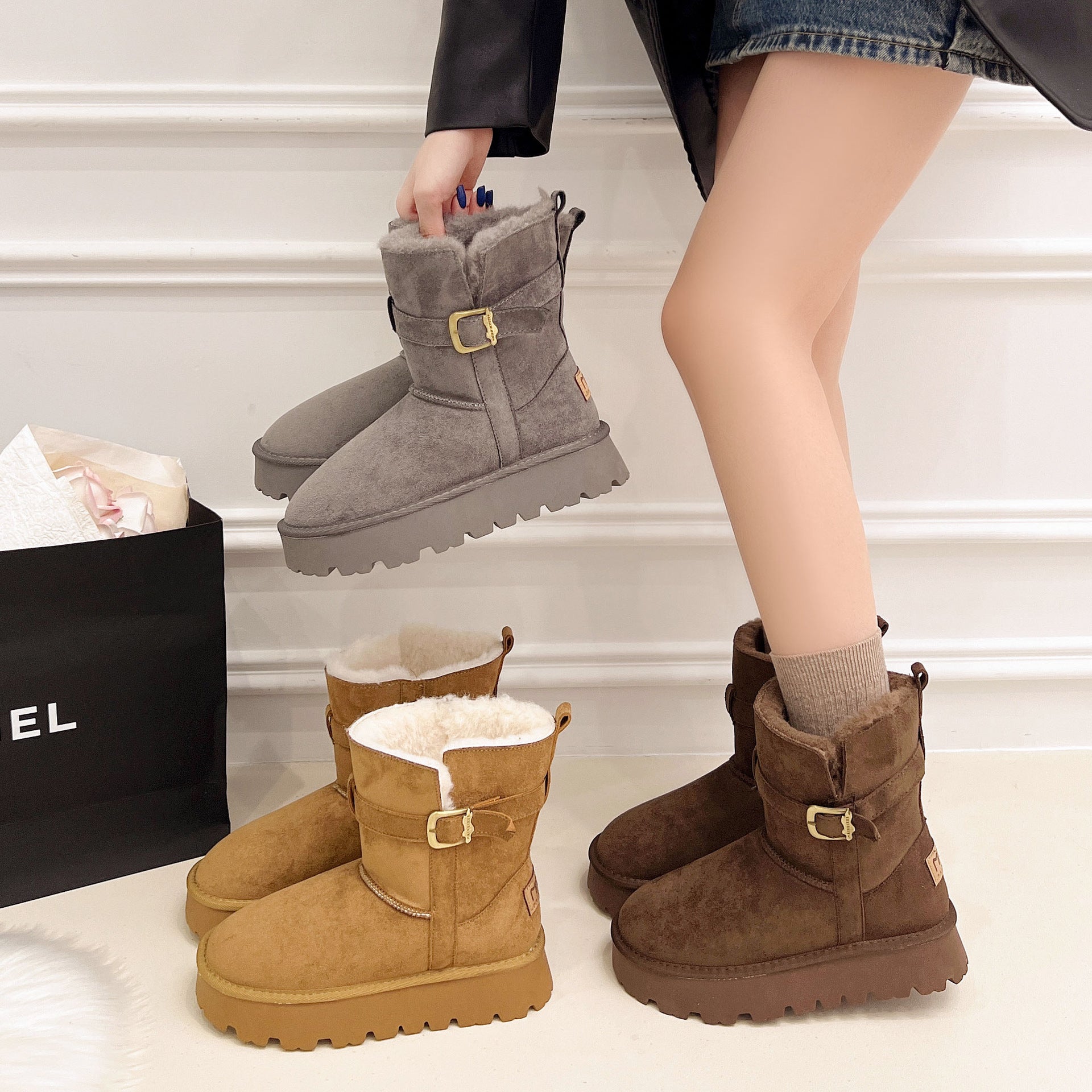 Damen warme Stiefel mit weichem Innenfutter und verstellbarem Schnallenverschluss