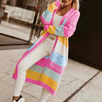 Damen modische Langstrickjacke mit buntem Streifenmuster