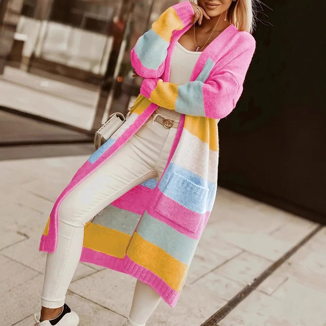 Damen modische Langstrickjacke mit buntem Streifenmuster