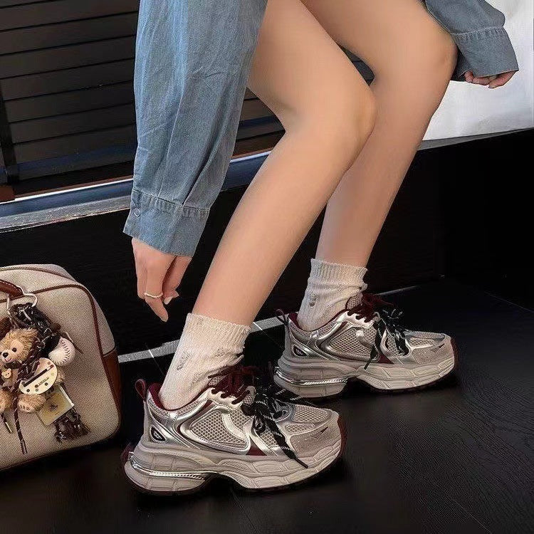 Damen Sportliche Sneakers mit dämpfendem Sohlenprofil und atmungsaktiver Mesh-Oberfläche R&B
