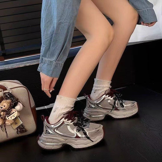Damen Sportliche Sneakers mit dämpfendem Sohlenprofil und atmungsaktiver Mesh-Oberfläche R&B
