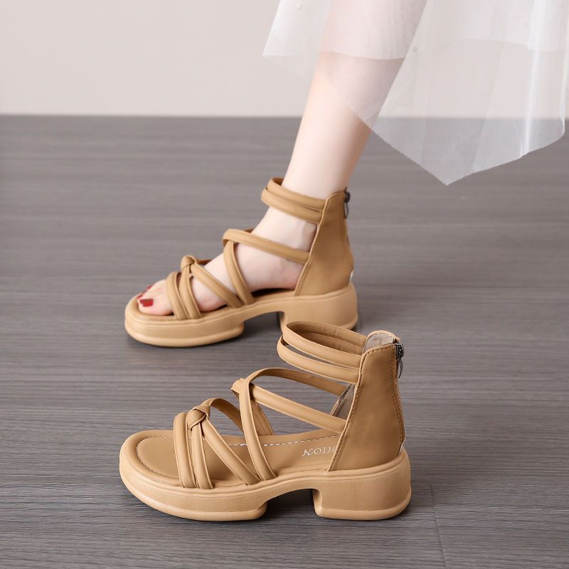 Damen Modische Sandalen mit innovativem Riemchen-Design R&B
